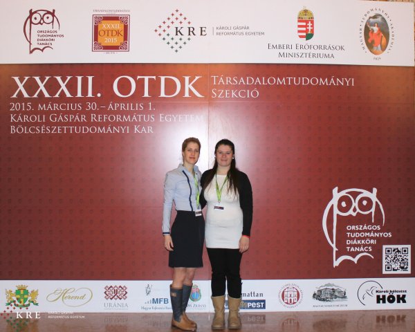 OTDK fal előtt készült képek